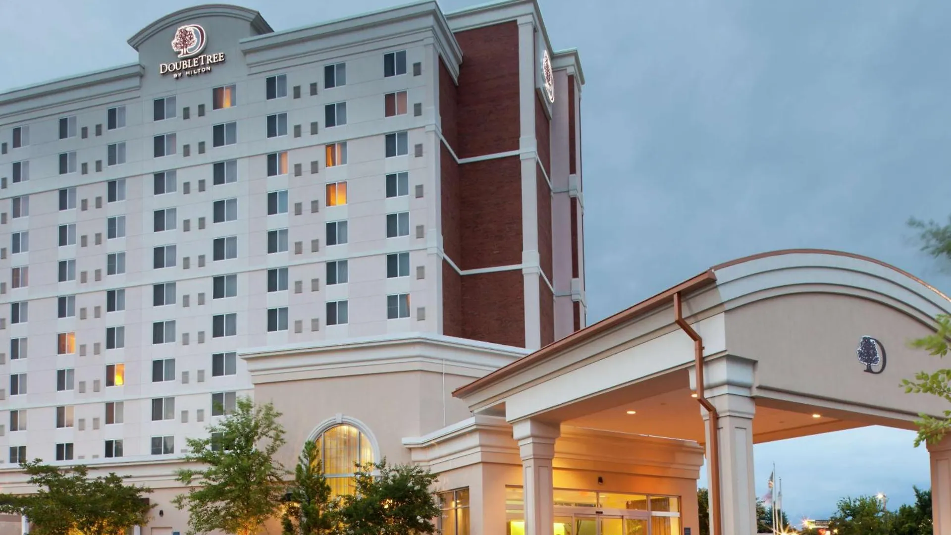 Staying in the US: 8 DoubleTree by Hilton Hotels Compared