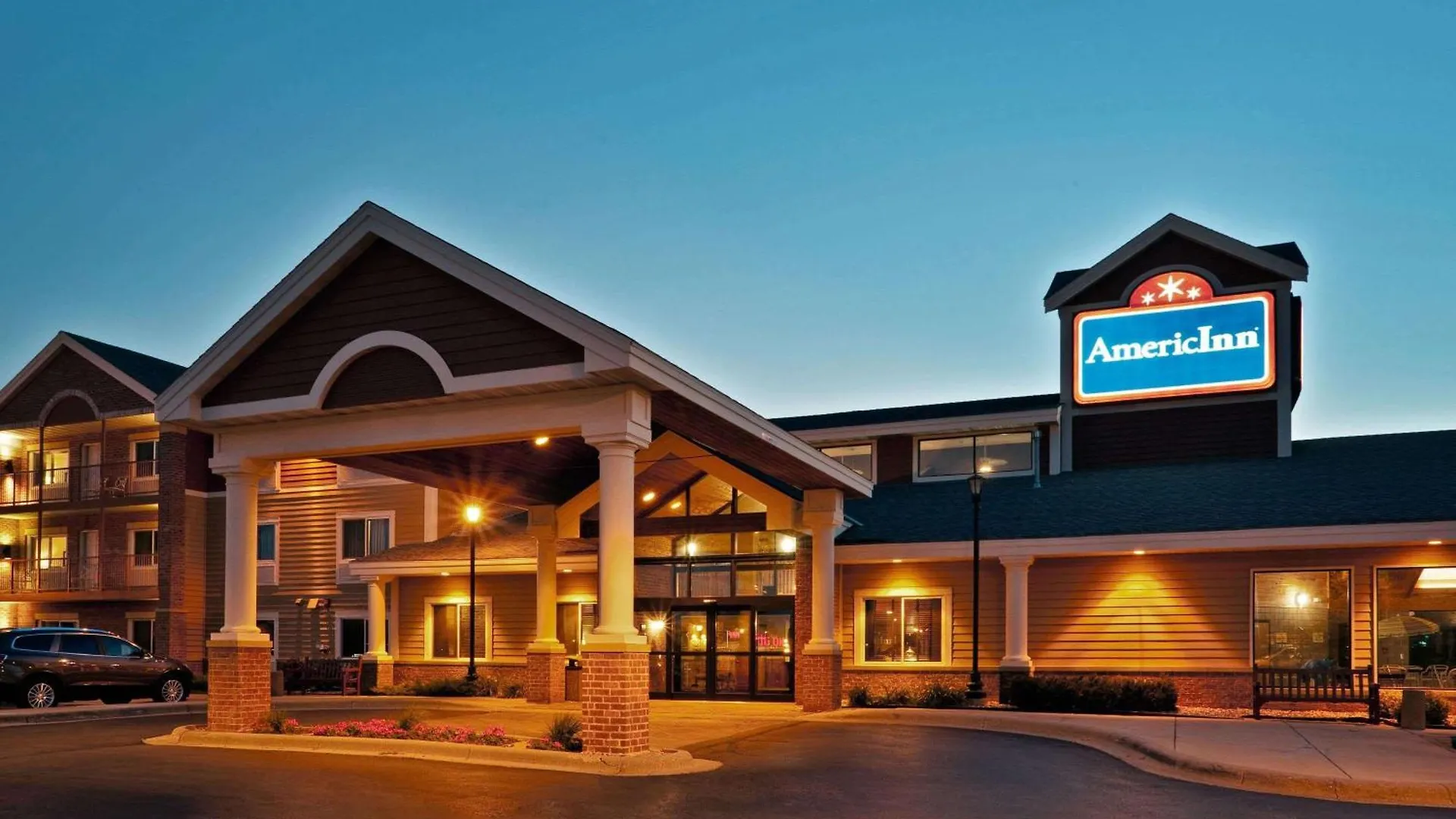 4 Three-Star Hotels Near Flying Cloud Field Worth Booking
