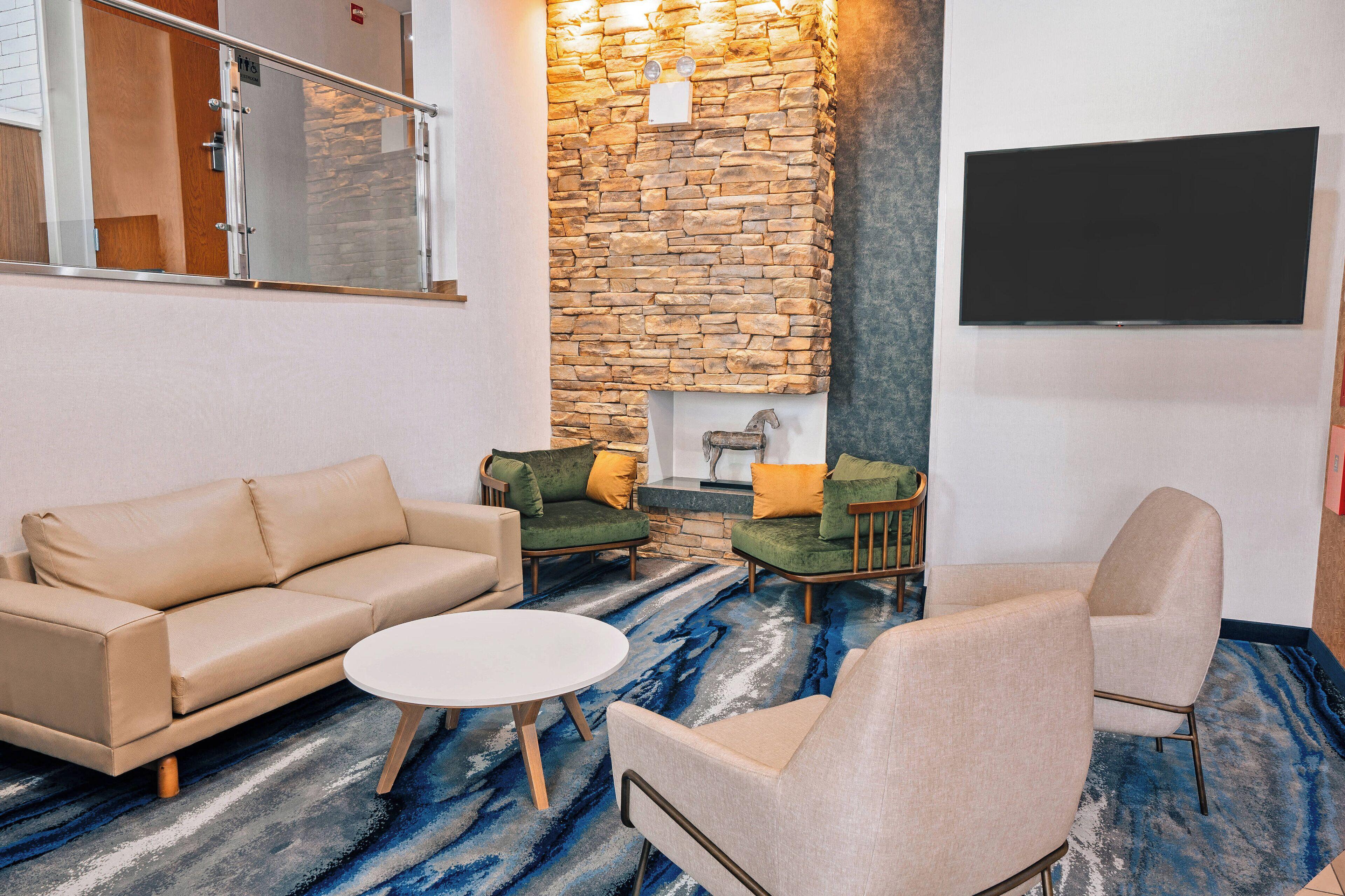 Staying in Queens: 4 Golf Hotels Compared for Your Next Trip