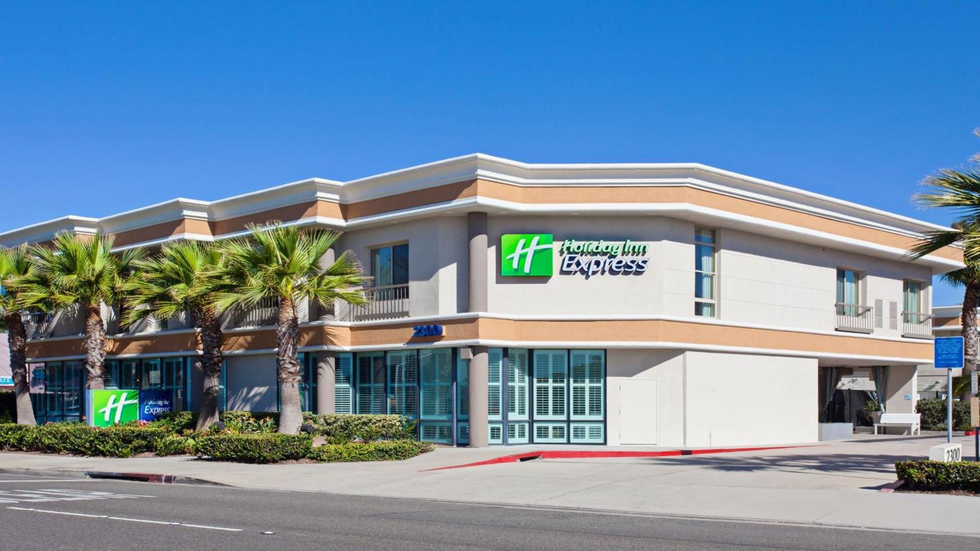 Where to Stay Near Canyon Park: 4 Central Hotels in Costa Mesa